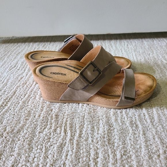 Aetrex wedge sandal - Picture 2 of 3